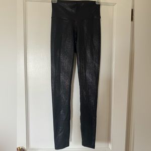 Peloton Show Up Leggings Medium